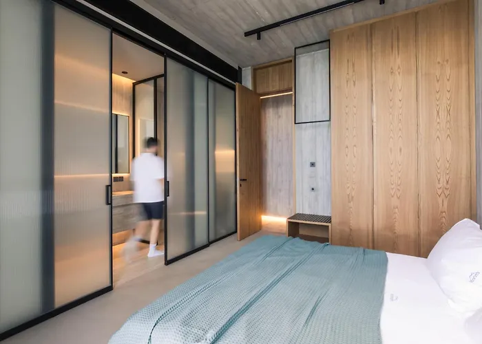 ヴィラ Rock ハニア